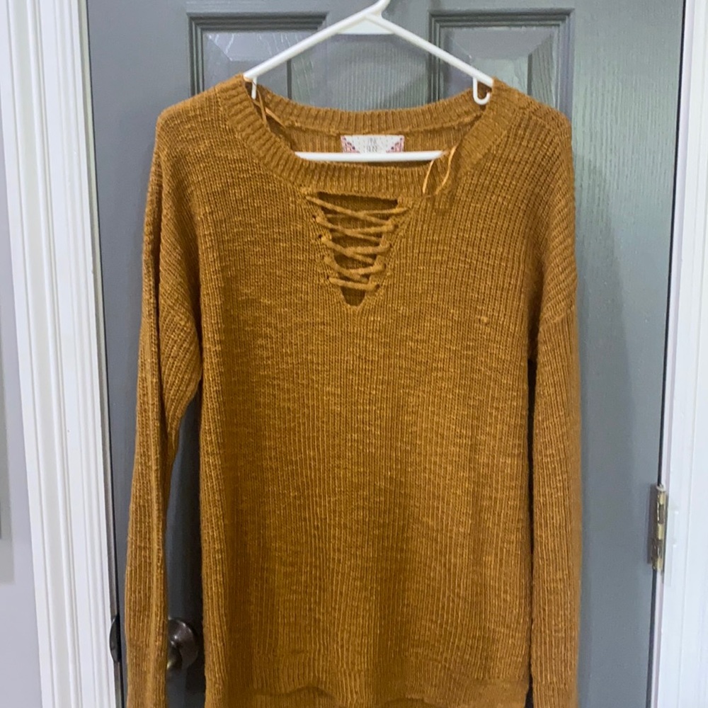 Pink rose sweater gold